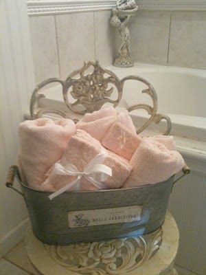 Baños Shabby Chic, Shabby Chic Decorating, French Country Design, Shabby Chic Bathroom, Decor Shabby Chic, Chic Bathrooms, French Country Decor, French Country Cottage, Country French