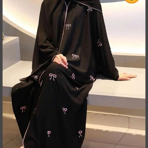 BOW ABAYA available @hidayaa_boutique Bow Abaya Design, Nose Piece Hijab Design, Abaya Fashion Black Simple, Abaya Fashion Black, Aesthetic Abaya, Abayas Designs, New Abaya Designs, Abaya Designs Dubai, Simple Abaya Designs