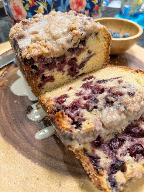 Beach Bread, Bread Machine Banana Bread, Fall Bread, Blueberry Muffin Bread, Coffee Cake Loaf, Easy Bread Machine Recipes, Blueberry Bread Recipe, Best Bread Machine, Bread Machine Recipe