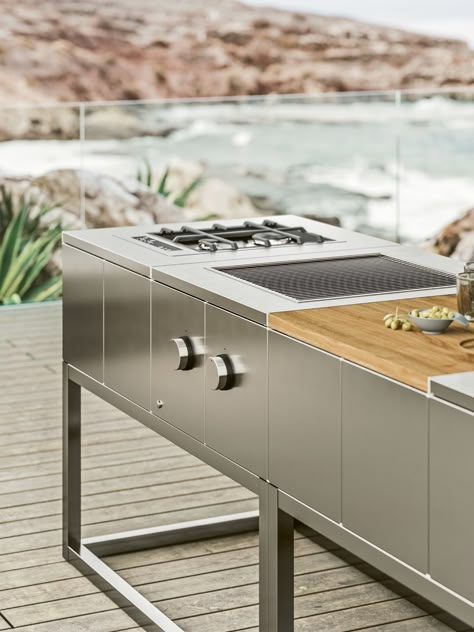 Easy Outdoor Kitchen, Outdoor Kitchen Cabinet, Stainless Steel Kitchen Cabinets, Cabinet Build, Open Plan Kitchen Dining Living, Outdoor Kitchen Cabinets, Diy Bbq, Stainless Steel Furniture, Build Outdoor Kitchen