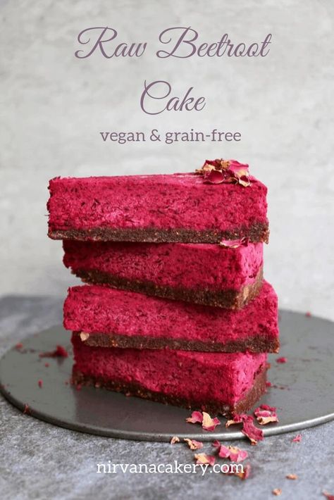 Raw Beetroot Cake with Walnut and Fig Crust (grain-free & vegan) - Nirvana Cakery Beetroot Cake Healthy, Raw Cake Recipes, Raw Vegan Cake, Beetroot Cake, Patisserie Vegan, Beetroot Recipes, Raw Vegan Desserts, Raw Cake, Low Carb Snack