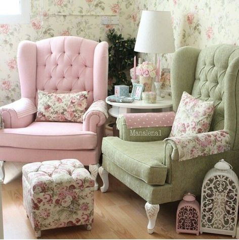 Furniture Color Schemes, Diy Shabby Chic, Shabby Chic Decor Bedroom, Cute Diy Room Decor, Cottage Living Rooms, Casa Vintage, Pink Home Decor, Vintage Elegance, Living Room Inspo