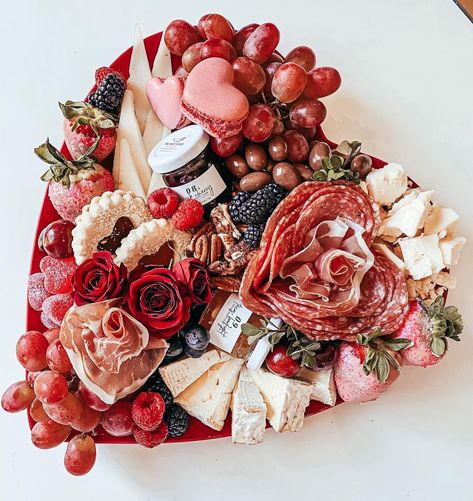 Valentines Charcuterie Board For Two, Valentines Grazing Table, Galentines Charcuterie Board, Valentines Charcuterie Box Ideas, Valentines Food Board, Valentine’s Day Charcuterie Board, Valentines Cheese Board, Red Charcuterie Board, Low Carb Charcuterie Board