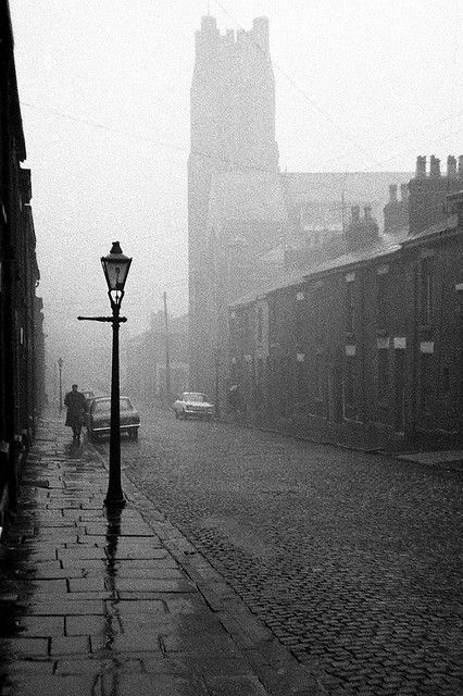 Victorian Street, Victorian England, British Architecture, Magic Lantern, Swinging Sixties, Level Design, St Helens, Old Street, Black And White Aesthetic