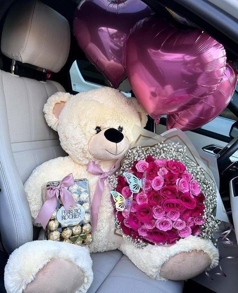 Isabella Garcia, Valentines Proposal, Teddy Bear Gifts, Cute Gifts For Friends, Flower Gift Ideas, Everyday Tote Bag, Cute Couple Gifts, Valentine Gifts For Girlfriend, Day Party Ideas