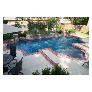 Old Saint Louis Brick Coping - Traditional - Pool - New Orleans - by Russell Pool Company | Houzz Pools With Red Brick Coping, Rectangle Pool, Glazed Brick, White Wash Brick, Pool Coping, Blue Tiles, Pool Deck, Red Bricks, Pool Patio