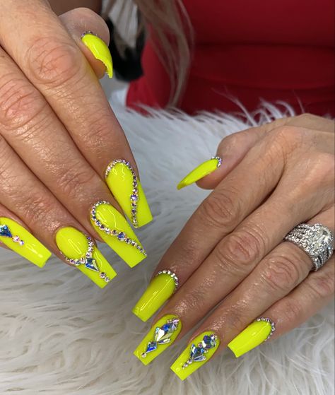 Neon yellow coffin nails with rhinestone designs ✨ Neon Green Nails With Rhinestones, Neon Nails With Rhinestones, Yellow Nails With Rhinestones, Neon Yellow Nails Designs, Nails W Rhinestones, Neon Yellow Acrylic Nails, Yellow Coffin Nails, Neon Orange Nails, Neon Yellow Nails