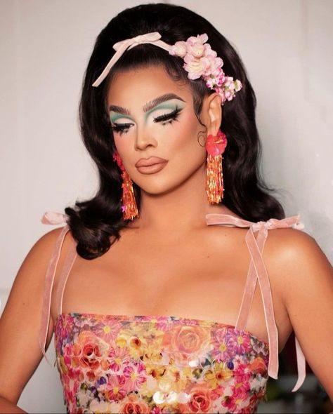 Valentina Drag Queen, Fiesta Wedding Theme, Drag Make-up, Rupaul Drag Queen, Drag Makeup, Fiesta Theme, Make Up Inspo, Drag Queens, Rupauls Drag Race