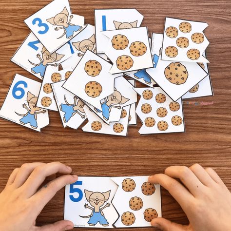 Free Printable Cookie Counting Puzzles - Primary Playground Cookie Counting, Kindergarten Numeracy, Preschool Homeschooling, Workstation Ideas, Counting Puzzles, Laura Numeroff, Mouse A Cookie, Preschool Play, Baking Crafts