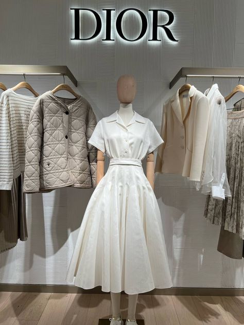 Dior Style Outfit, Dior Outfit Aesthetic, Dior Aesthetic Outfit, 70 Dresses, Doir Fashion, Dior Clothes, Dior Outfit, Types Of Design, Fancy Birthday