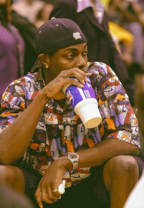 Chris Tucker 90s Aesthetic, Iconic Pop Culture Photos, Chris Tucker 90s, 90s Rap Aesthetic, 90s Pictures, Spotify Wallpaper, Friday Movie, Chris Tucker, Kobe Bryant Wallpaper