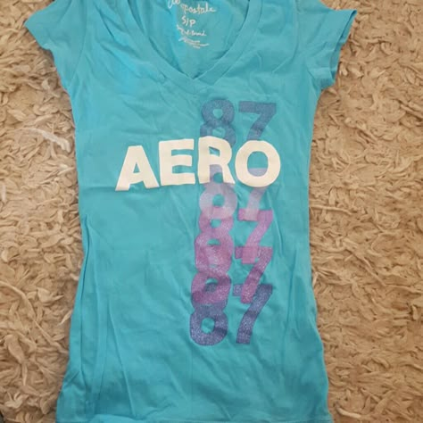 Size Small Aeropostale Tshirt, New Without Tags. No Stains Or Tears. Aeropostale Shirts Women, 2000s Tshirts, Mcbling Clothes, 2000s Graphic Tee, 2000s Tops, Fashion 2000s, Jeans Fits, School Wear, Top Clothing