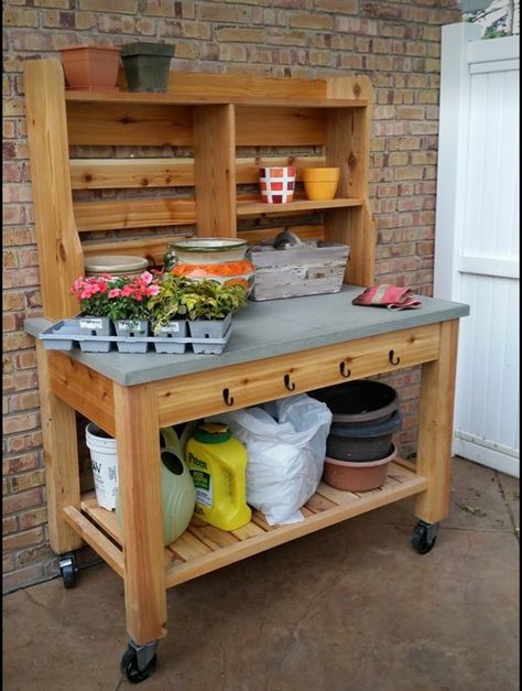 Modern Potting Bench, Painted Potting Bench, Planting Station, Garden Buffet, Potting Bench Ideas, Estonian Food, Diy Potting Bench, Potting Bench Plans, Potting Station