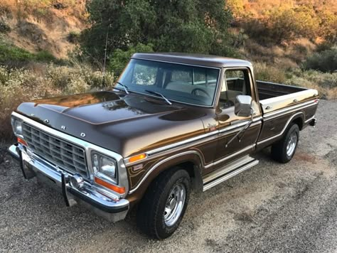 Here's a 1979 #Ford F250 Ranger Lariat for #ThrowbackThursday #TBT Ford 1979 Pickup, Ford 1979, Ford 79, 79 Ford Truck, 1979 Ford Truck, Vintage Pickup, Old Vintage Cars, Vintage Pickup Trucks, Old Ford Trucks