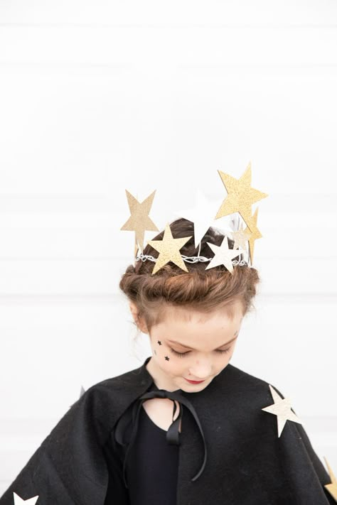 Shooting Star Costume, Winter Solstice Party, Make A Skirt, Homecoming Floats, Halloween Costume Toddler Girl, Moon Costume, Newborn Halloween Costumes, Star Crown, Star Costume