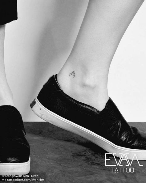 Minimalist fire flame tattoo on the ankle. Fire Flame Tattoo, Ankle Tattoo Men, Flame Tattoo, Bookish Tattoos, Ankle Tattoo Designs, Tattoo Spots, L Tattoo, Ankle Tattoos, Flame Tattoos