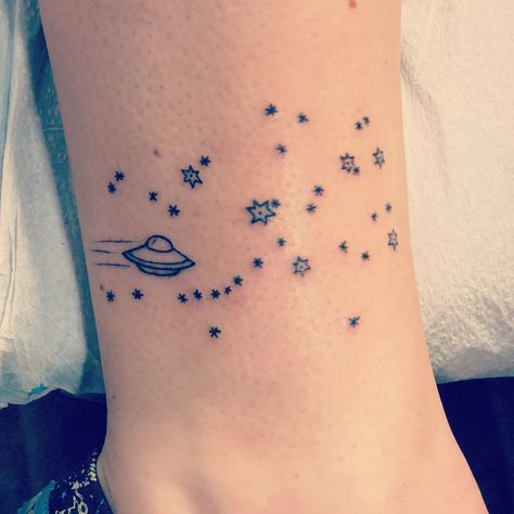 Pleiades Tattoo, Circle Tattoos, Planet Tattoos, Stick N Poke Tattoo, Star Tattoo, Space Tattoo, Constellation Tattoos, Poke Tattoo, Stick And Poke