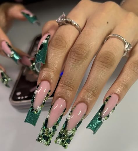 Spiritual Nails Acrylic, Green Xl Nails, Green Baddie Nails, Xl Nails, Green Acrylic Nails, Acrylic Nail Set, Hard Nails, Glamorous Nails, Exotic Nails