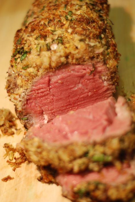 Horseradish-Crusted Beef Tenderloin – Just Eat It Crusted Beef Tenderloin, Tenderloin Recipes, Beef Tenderloin, Beef Dinner, Beef Dishes, Roast Beef, Meat Dishes, Meatloaf, Pork Recipes