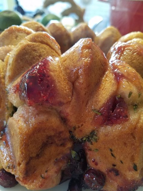 Brie Brie Monkey Bread, Cranberry Brie Monkey Bread, Savory Monkey Bread Recipe, Ez Recipes, Monkey Breads, Savory Monkey Bread, Brie Cranberry, Thanksgiving 2022, Herb Bread