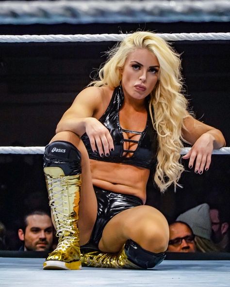 Mandy Rose Hottest Womens Wwe, Wwe Michelle Mccool, Mandy Rose, Sasha Banks Wrestlemania 37, Liv Morgan, The Four Horsewomen Wwe, Women’s Wrestling Wwe, Wrestling Stars, Bella Twins