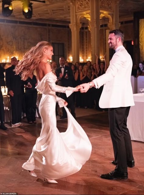 Kate Bock Wedding Reception, Kate Bock Wedding Hair, Kevin Love Wedding, Kate Bock Wedding, Nba Couples, Nyc Winter Wedding, Whitest Whites, Photograph Reference, Heritage Wedding