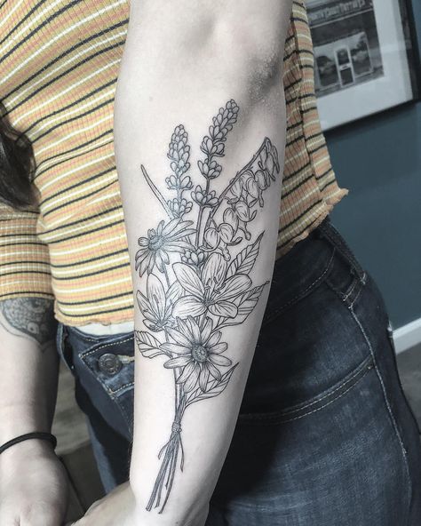 Some wild flowers for Camilla 💐 • • • • • I have about 6 days left for November then it’s on to December bookings. I still have a lot of… Maine Tattoo, Wheat Tattoo, Raven Tattoo, Days Left, Best Tattoo, Geometric Tattoo, Cool Tattoos, Tattoo Artists, Tatting