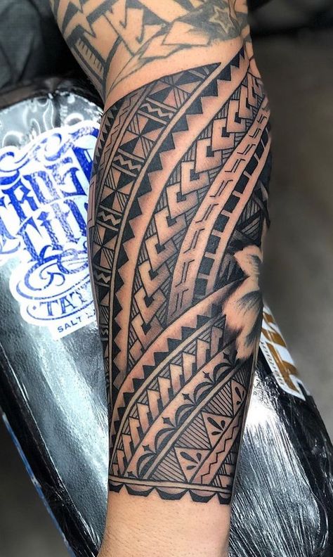 Tongan Tattoo Design, Polynesian Forearm Tattoo, Tongan Tattoo, Polynesian Tattoo Sleeve, Tattoo Fairy, Tato Maori, Wörter Tattoos, Polynesian Tattoos Women, Forearm Band Tattoos