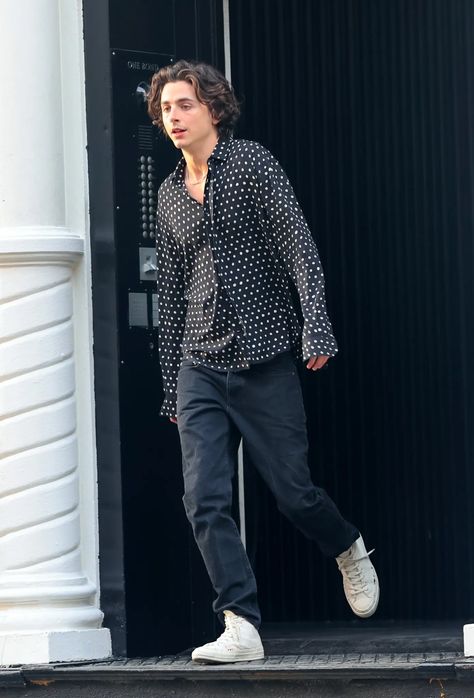 Timothee Chalamet Haircut, Timothee Chalamet Street Style, Timothee Chalamet Hairstyle, Timothee Chalamet Hair, Timmy Chalamet, Chanel Bleu, Captain America Suit, Timmy T, Nyc Aesthetic