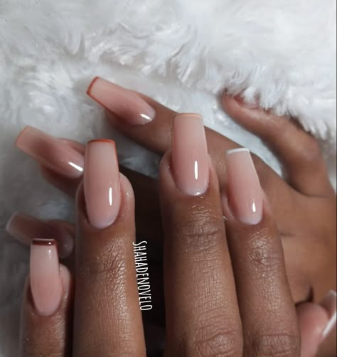 Minimalist Fall Nails Short, Nail Designs For Dark Hands, November Nails Ideas Simple, Elegant October Nails, Short Ballerina Nails Designs Ideas, Medium Square Nails Designs Fall, Short Nails Inspiration Autumn, Brown Oval Acrylic Nails, November Nails Designs Fall Simple