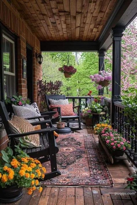 Cozy Carport Ideas, Moody Porch, Porch With Flowers, Moody Spaces, Primitive Porch, Porch Vibes, Farmhouse Porches, Cabin Porches, Dreamy Interiors