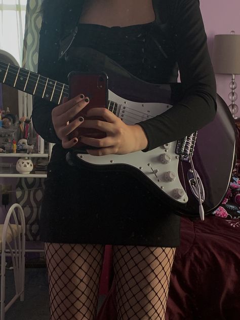 Guitarist Outfit, Female Guitarist Aesthetic, Guitarist Aesthetic, Goth Female, 90’s Grunge, Rockstar Girlfriend, Rockstar Aesthetic, Rockstar Gf, Kool Kids