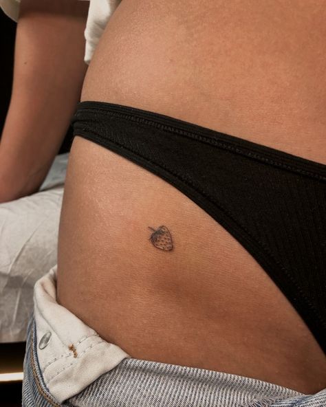 Strawberry Tattoo On Hip, Fineline Strawberry Tattoo, Mini Strawberry Tattoo, Strawberry Hip Tattoo, Fine Line Strawberry Tattoo, Small Tattoo On Hip, Tattoo Ideas Strawberry, Tiny Strawberry Tattoo, Small Tattoos Hip