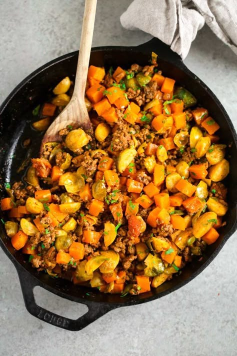 Squash Meal Prep, Recipes With Butternut Squash, Beef Butternut Squash, Butternut Squash Dinner, Healthy Squash Recipes, Squash Noodles, Ground Beef Casserole Recipes, Cut Butternut Squash, Healthy Ground Beef