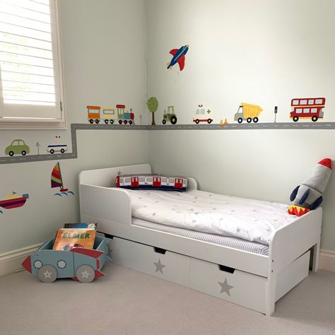 Transport Bedroom Ideas, Kids Bedroom Wall Painting Ideas Boys, Transport Themed Bedroom, Toddler Bedroom Decor Boy, Children Room Colour Ideas, Boys Rooms Ideas Toddler, Boys Mural Bedroom, Toddler Vehicle Bedroom, Vehicle Themed Bedroom