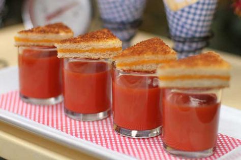 Grilled cheese spears with tomato soup cups and balsamic dip. Tomato Soup Shooters, Bridal Shower Food Ideas Lunch, Soup Shooters, Wedding Food Menu, Cheese Appetizer, Bridal Shower Menu, Appetizer Menu, Reception Food, Appetizer Bites