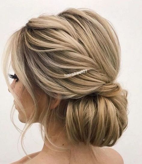 Low Bun Hairstyles, Elegant Wedding Hair, Updo Hairstyle, Low Bun, Hair Haircuts, Updo Hairstyles, Penteado Cabelo Curto, Wedding Hairstyles Updo, Hair Updo