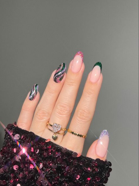 #nails #nailart #swirlnails #glitternails #sparklenails #holidaynails #newyearnails #festivenails #jewelry Colorful Sparkly Nails, Nye Glitter Nails, Reflective French Nails, Glitter Swirl Nails, Sparkly New Years Nails, Sparkly Nail Ideas, Reflective Glitter Nails, Preppy Ootd, Nye Nails