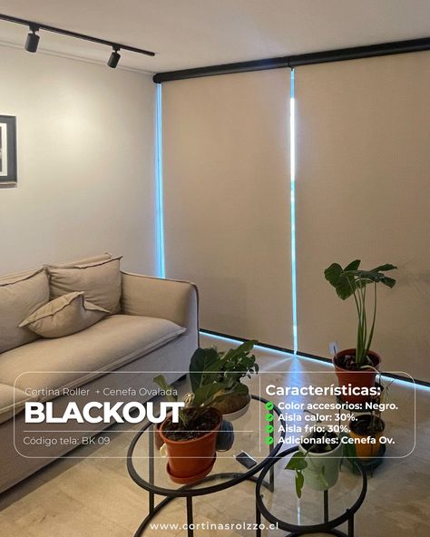 ¿Cortina Roller Blackout en un Living? 💥👇. . . Si no te molesta que al bajarla te quede oscuro, te puede servir perfectamente y además te ayuda a aislar la temperatura. . Instalación de Cortinas Roller Blackout + Cenefa Ovalada sin tela personalizada (a solicitud del cliente). . . Si te gustó esta publicación compártesela 📲 a un amig@, pareja o familiar que esté en búsqueda de un estilo nuevo. . . Porque en Cortinas Rolzzo, generamos confianza 🤝 . . SHOWROOM: 📍 Ubicación: Segunda Avenida 1562... Cortinas Roller, Cortina Roller, Showroom, Tela