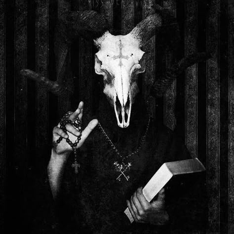 Creepy Images, Occult Art, Witch Aesthetic, Wow Art, Dark Photography, Horror Art, Dark Fantasy Art, Dark Aesthetic, Dark Art