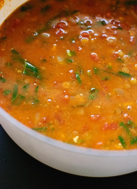 Spiced Vegan Lentil Soup. So much yum! Let's make this every week. Used spinach instead of collards/kale. Vegan Lentil Soup Recipes, Best Lentil Soup Recipe, Vegetarian Lentil Soup, Vegan Lentil Soup, Vegetarian Soup Recipes, Sandwich Bread Recipes, Lentil Soup Recipes, White Bowl, India Food