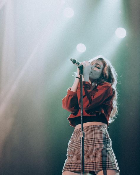 Crissy Costanza, Chrissy Constanza, Stage Photography, Chrissy Costanza, Musician Photography, Rpg Ideas, Music Festival Poster, Dream Music, Concert Aesthetic