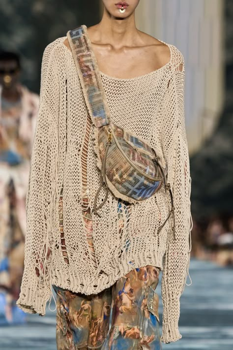 Balmain Spring 2023 Ready-to-Wear Collection | Vogue Knit Fashion Trends 2023, Knitwear 2023 Trends, Spring Summer 2023 Bag Trends, Boho Chic 2023, Knit Fashion Runway, Balmain Spring 2023, Knitwear Runway, Easy Crochet Patterns Free Beginners, Bag 2023 Trend