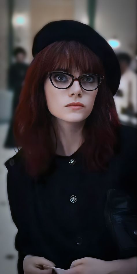 Emma Stone Black Hair, Cruella Red Hair, Estella Cruella, Emma Stone Cruella, Cruella Fashion, Cruella Estella, Masquerade Ball Outfits, Cruella 2021, Beetlejuice Musical