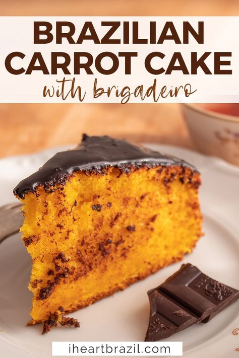 Brazilian Carrot Cake Recipe, Carrot Cake Moist, Simple Carrot Cake, Brazilian Carrot Cake, Blender Cake, Brigadeiro Recipe, Blender Recipe, Moist Carrot Cake, Frosting Chocolate