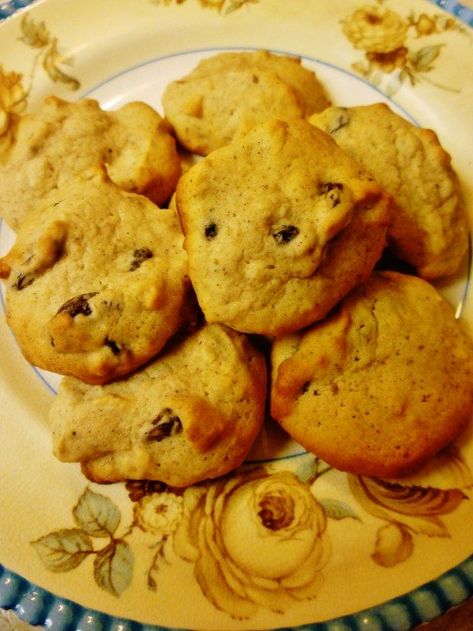 Fat Free Cookies, Applesauce Cookies Recipes, Recipe Using Applesauce, Oatmeal Applesauce Cookies, Applesauce Cookies, Pizzelle Cookies, Peanut Brittle Recipe, Brittle Recipes, Apple Recipes Easy