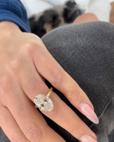 Oval engagement ring 4 Ct Engagement Ring Oval, Oval Brilliant Engagement Ring, Oval Engagement Ring With Thick Gold Wedding Band, Sofia Richie Ring, 4ct Oval Engagement Ring, Round Vintage Engagement Rings, Big Oval Engagement Ring, Oval Engagement Ring Gold Band, 4 Carat Oval Engagement Ring