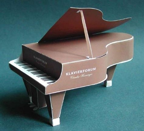 PAPERMAU: A Miniature Gran Piano Paper Model - by Mathias Franjisic Piano Paper Craft, Free Paper Models Printable Templates, Paper Piano, Diy Piano, School Holiday Crafts, Crochet Music, Paper Models House, Diy Music Box, Miniature Piano