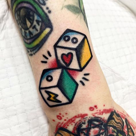 https://www.instagram.com/p/CNwO4OkrIeN/?utm_medium=share_sheet Dice Tattoo, Traditional Tattoos, American Traditional Tattoo, American Traditional, Old School Tattoo, Traditional Tattoo, Geometric Tattoo, Tatting, Art Tattoo