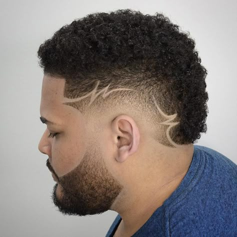 Mid Drop Fade With Design, Drop Fade With Design, Low Fade Design, Burst Fade Designs, Fade Bajo, Mohawk Fade, Hair Tattoo Designs, Fade Haircut Designs, Haircut Designs For Men